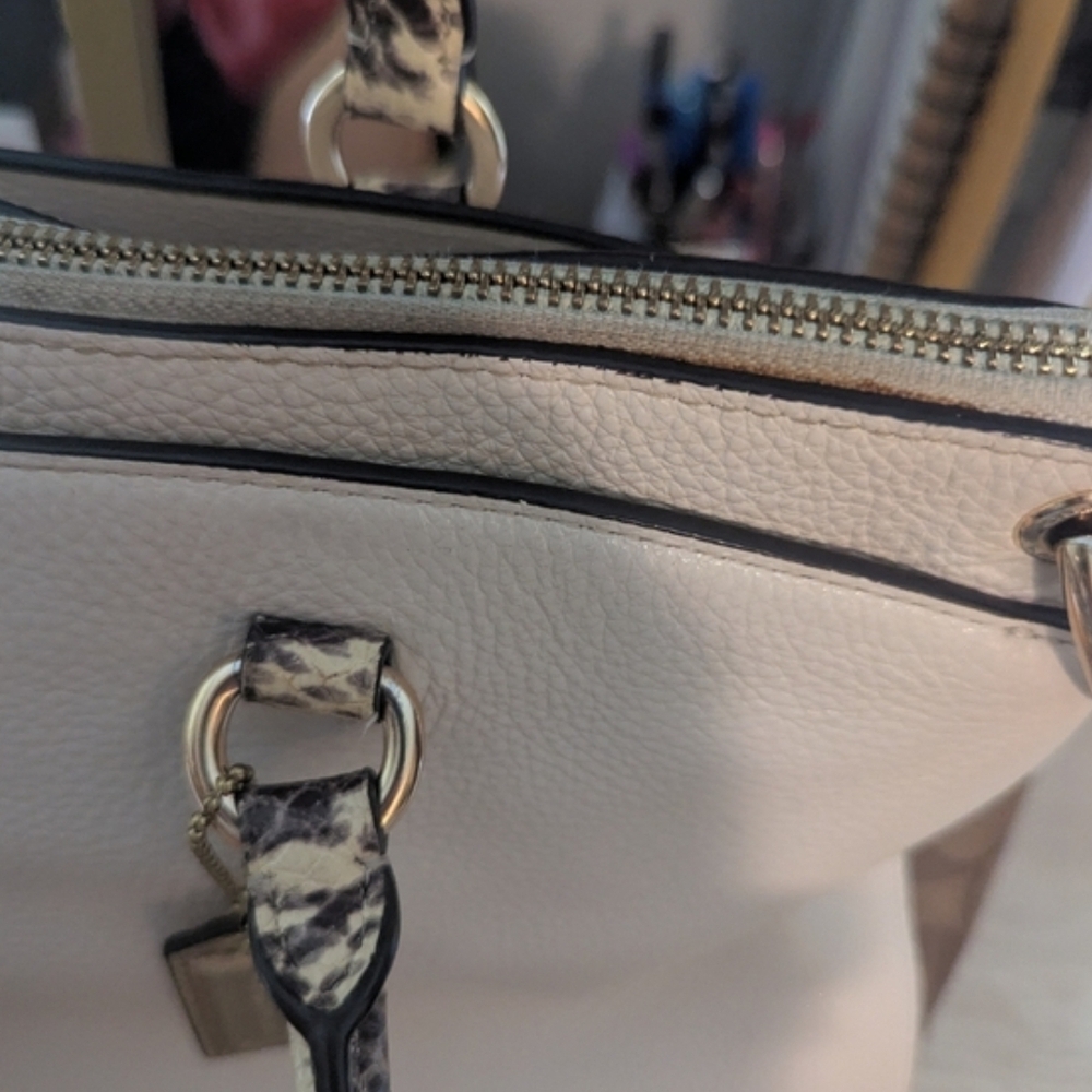 Coach Mia Pebbled Leather Satchel Handbag With Brass Feet And Hangtag - Picture 9 of 16